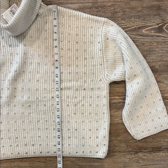 Mango Women's Size M Cream Oversized Sweater Crystal Embellished Detail NWT - Picture 7 of 7